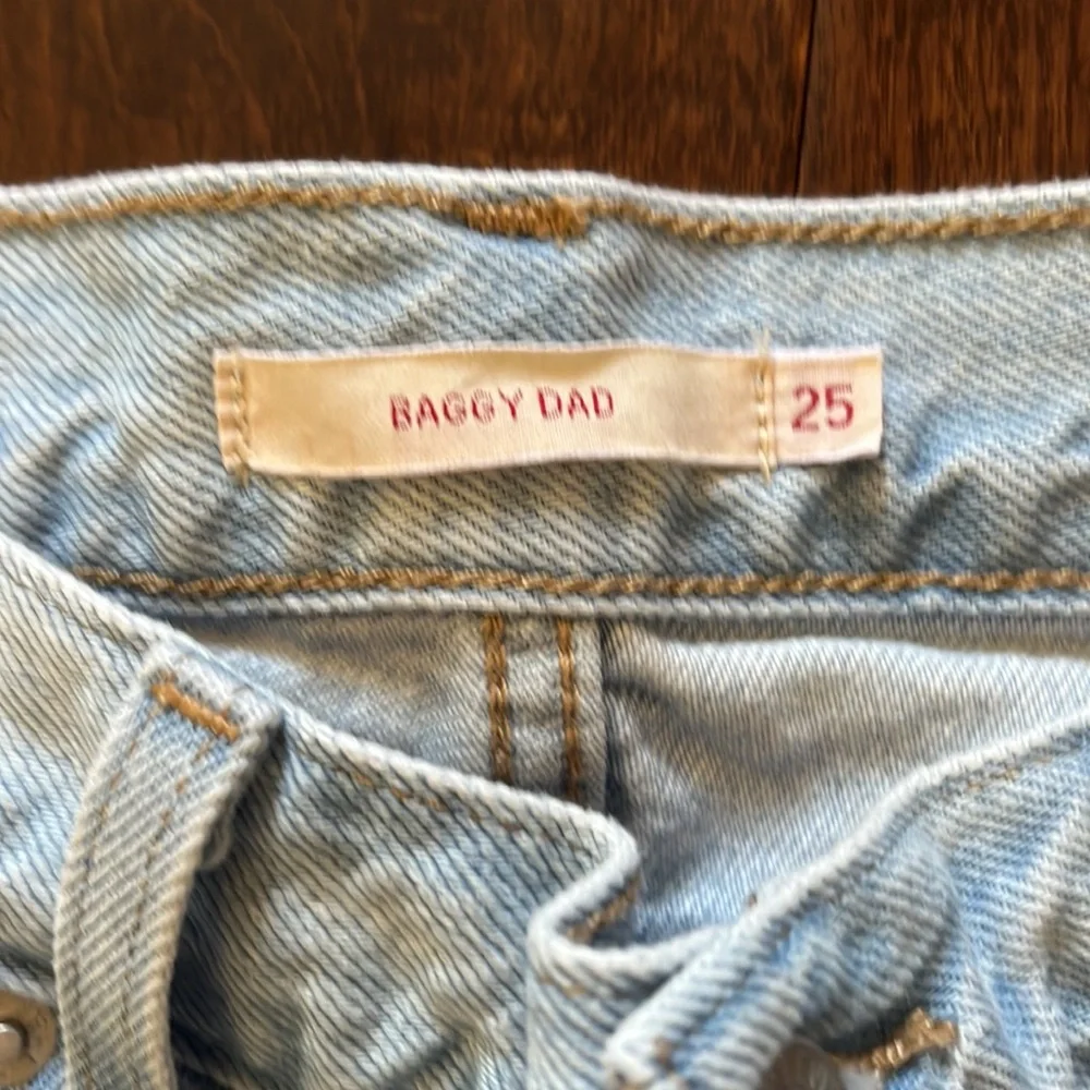 Levi’s Baggy Dad Jeans - Picture 5 of 7